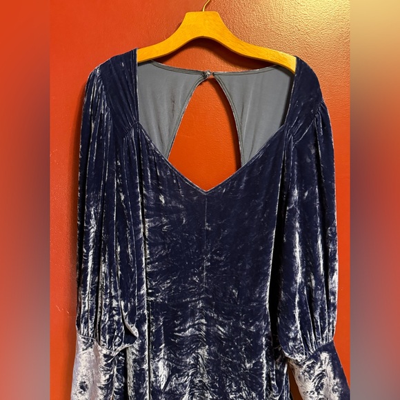 Reformation Fortune Dress Plus Size Blue Velvet Open Back Mini Dress Size 16 - Picture 4 of 11